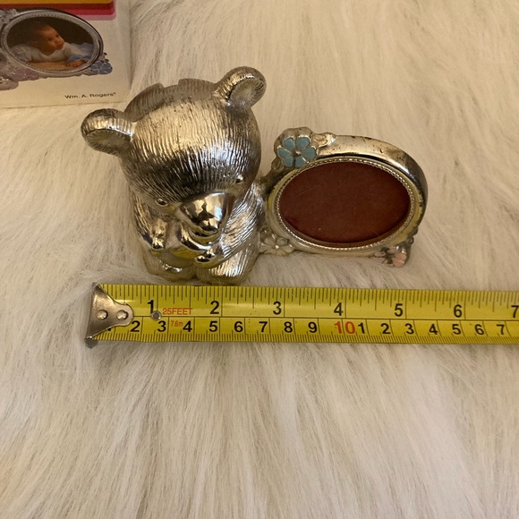 ❤️$5 BUNDLE SALE Vintage Silver Bear Bank w/ Picture frame - Picture 7 of 8